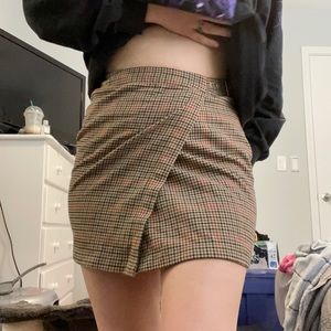 Brandy Melville wrap around skirt one size!!
